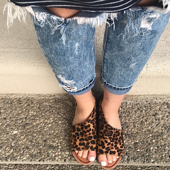LAST 1️⃣ Vegan Suede Leopard Cut Out Flat - Picture 3 of 8